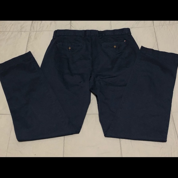 TOMMY HILFIGER MEN ’s DARK NAVY PANTS WITH HINT OF STRETCH.LIKE NEW CONDITION!! - Picture 3 of 5